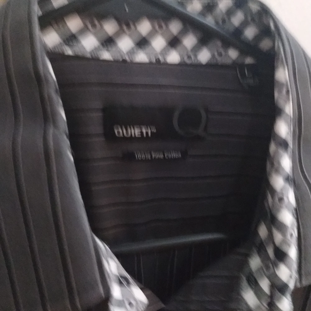 Quieti button down - Picture 3 of 3